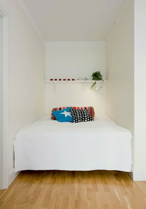 aménagement-petite-chambre-coucher-idées-lit-grand Aménager une petite chambre