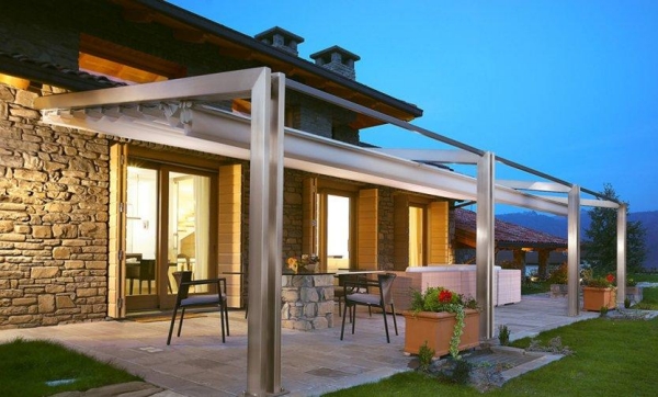 auvent de terrasse aluminium-jardin-façade