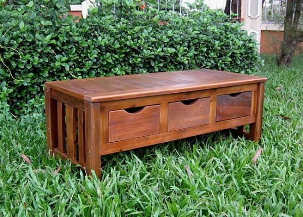 banc de jardin en bois de teck rangements-ancienne-armoire-recyclée