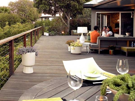 bois-bangkiraï-sol-mobilier-grande-veranda-terrasse