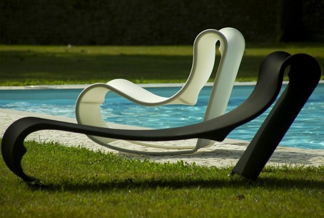 chaise-longue-réglable-design-futuriste-California-Mino-Bressan-pour-Area-Declic