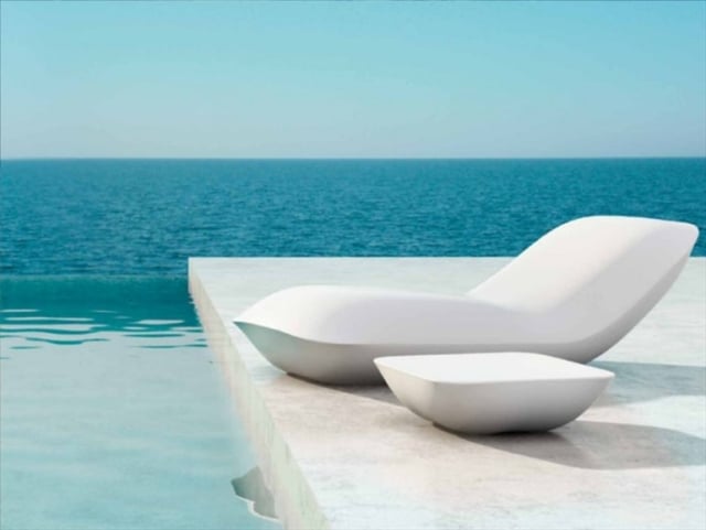 chaise-longue-table-design-unique-magnifique-Pillow-Stefano-Giovannoni-vondom