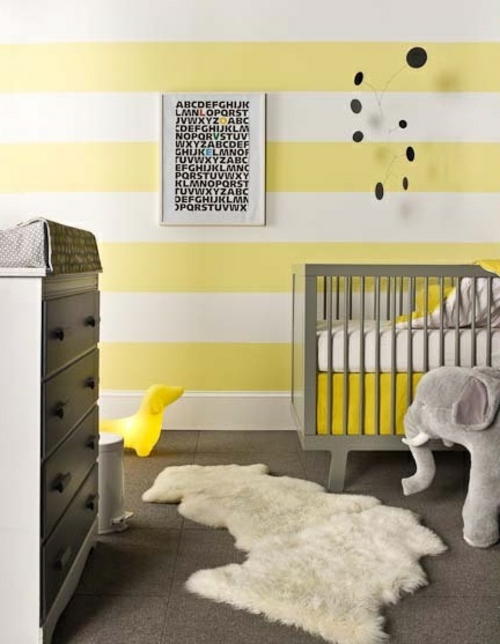 idées de déco chambre-de-bébé-moderne-rayures-jaunes