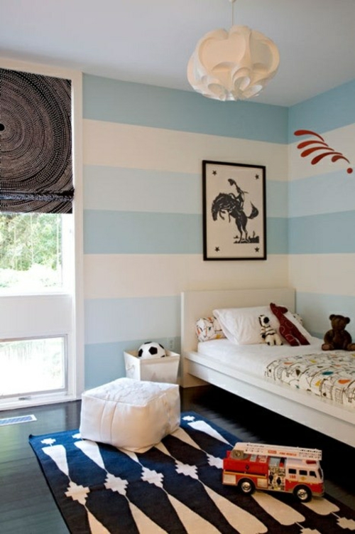 chambre d'enfant moderne-rayures-blanches-bleues