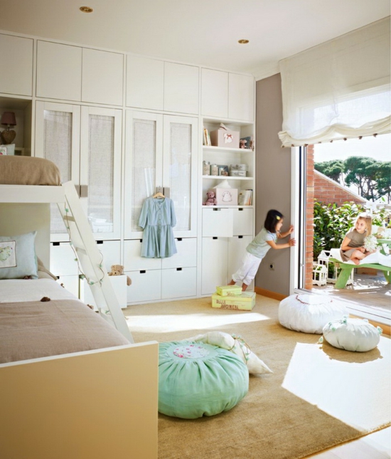 chambre d'enfant pour deux filles couleurs-neutres-blanc-beige-vert-pastel