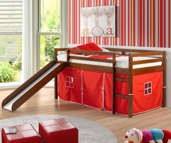 chambre pour enfant lit-mezzanine-toboggan-bois-déco-rayure