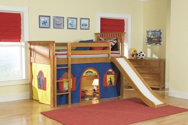 chambre-pour-enfant-lit-mezzanine-toboggan-bois-solide-brut