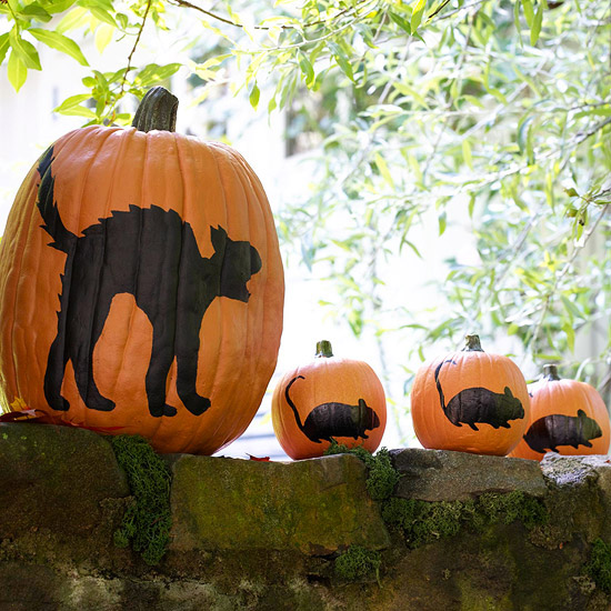 citrouilles-Halloween-décoratives-chat-noir-souris-peints