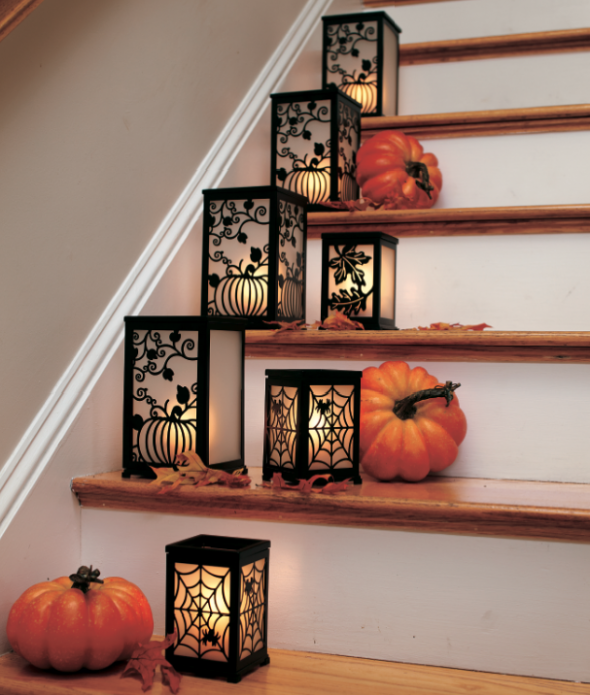 déco-Halloween-automne-escaliers-idées-lanternes-citrouilles