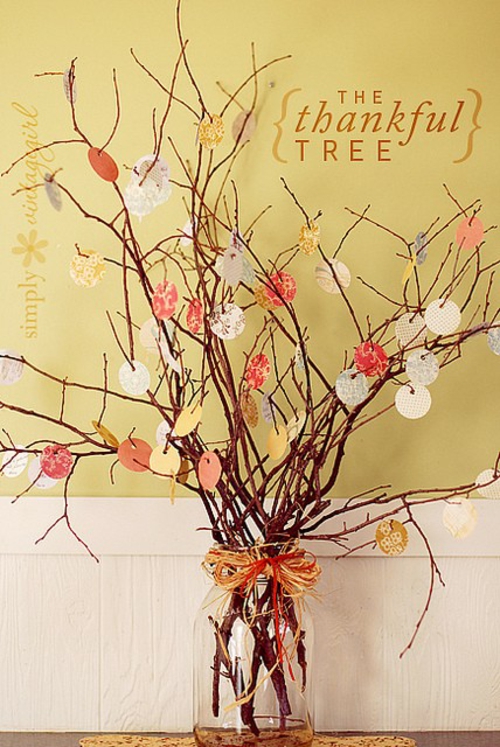 décoration-automne-DIY-idées-faciles-inspirantes-branches-cartes-carton décoration d'automne DIY