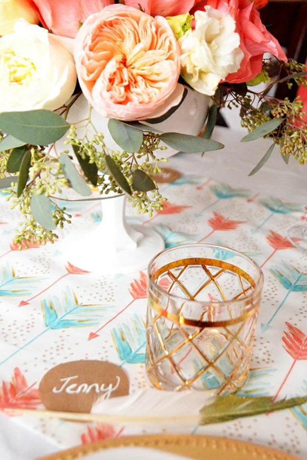 décoration-table-DIY-idées-élégantes-verre-fleurs-roses Décoration de table