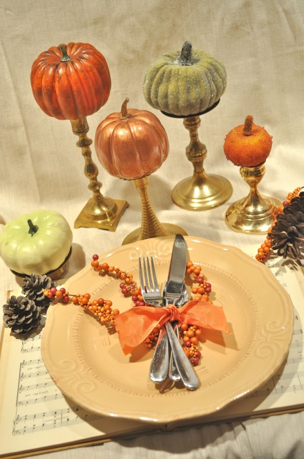 décoration-table-automne-chandeliers-citrouilles