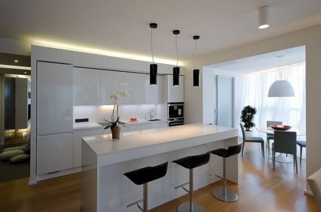 design-cuisine-moderne-chaises-noires-îlot-blanc Design de cuisine moderne