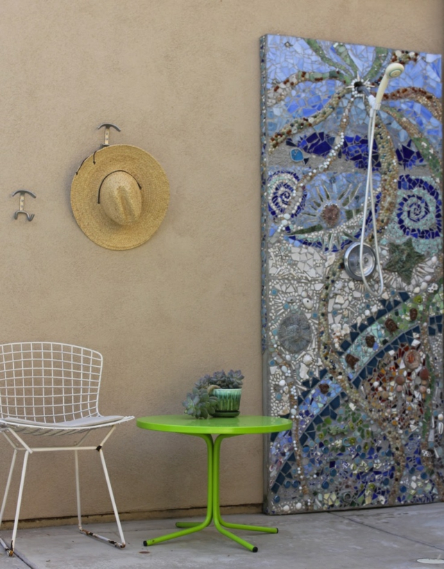 design-douche-jardin-idées-inspirantes-portable-mur-décoré