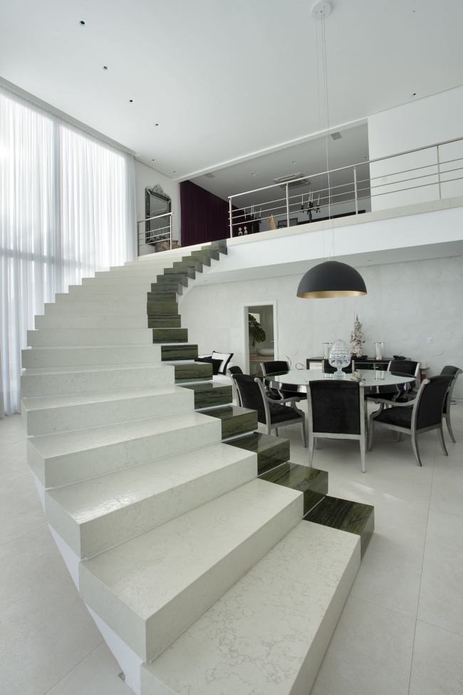 design-escalier-moderne-salon-balustrade escaliers design et modernes