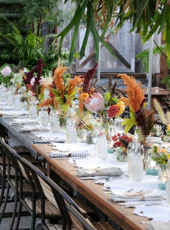 déco-automnale-table-idées-magnifiques-faciles-fleurs-baies