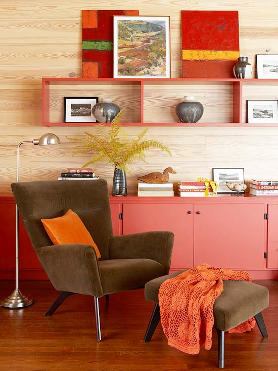 déco-intérieure-automnale-atmosphère-chaleureuse-couleurs-rouge-orange-coussins