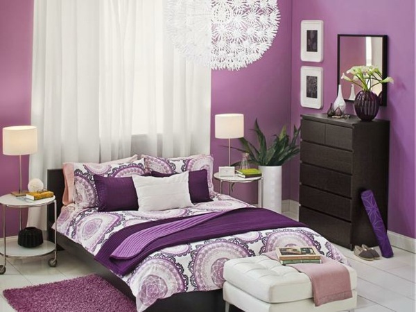 déco-murale-chambre-coucher-lilas-accents