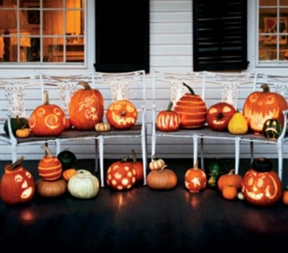 décoration-Halloween-pluiseurs-citrouilles-éclairées