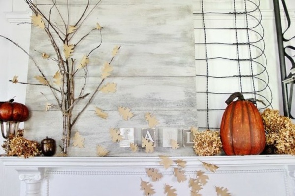 décoration-automnale-manteau-cheminée-feuilles-chêne