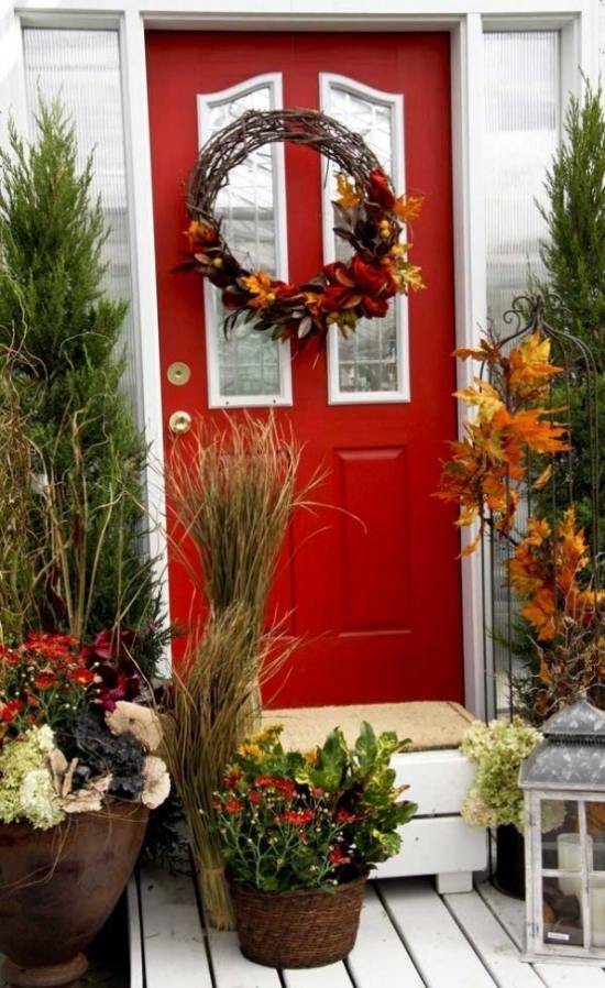 décoration-automne-porte-entrée-idées-couronne-feuilles