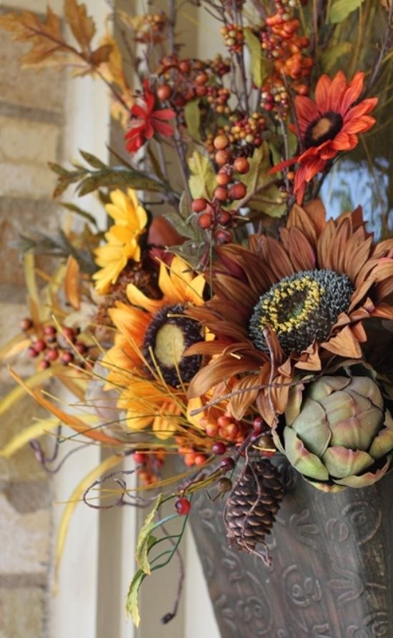 décoration-automne-porte-entrée-idées-fleurs-artificielles