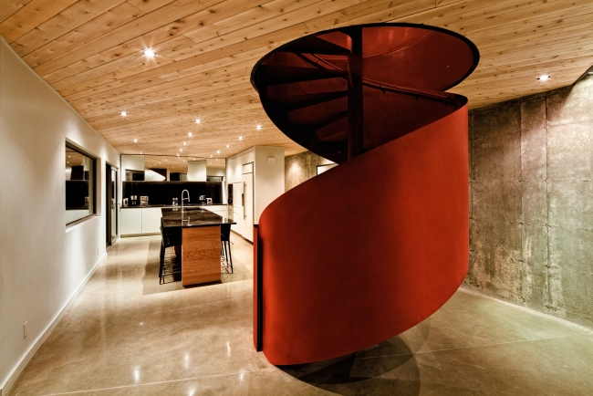 escalier-design-moderne-salon-colimaçon-orange