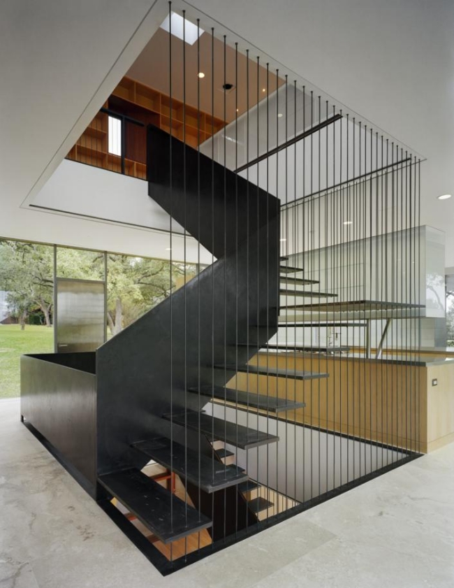 escalier-design-moderne-salon-flottant-noir