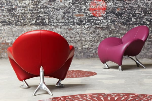 fauteuils-design-salon-rouge-rose-cuir-Leolux-Jan-Armgardt