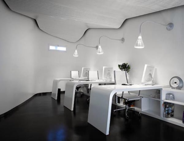 faux-plafond-futuriste-office-style-minimaliste