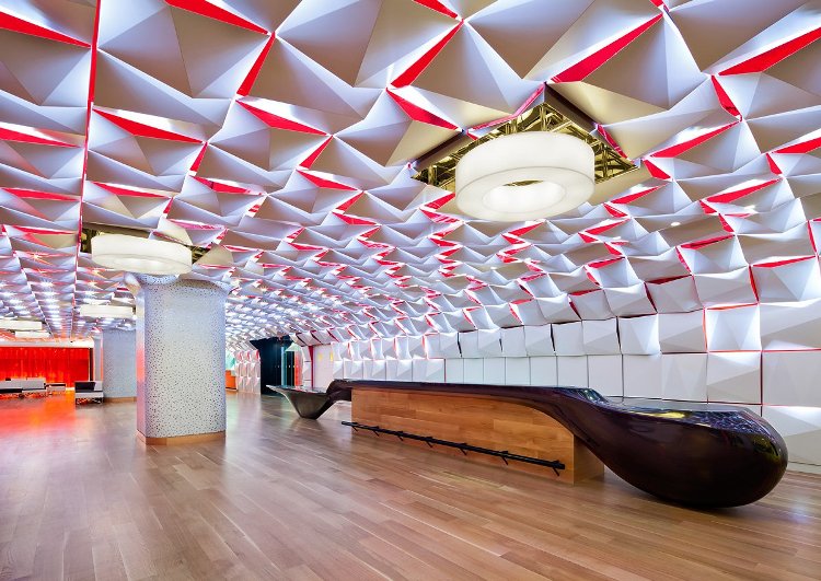 faux-plafond-moderne-design-3d-blanc-rouge-parquet