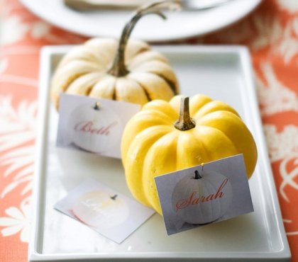 fêtes-chic-belle-décoration-automne-citrouilles-étiquettes