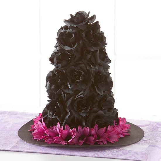 idée-originale-décoration-d'Halloween-fleurs-noires-violettes