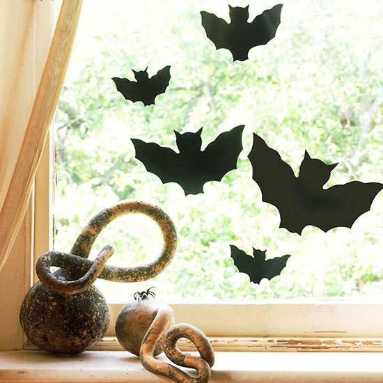 idées-décoration-Halloween-chats-noirs-chauves-souris-noires-papier décoration pour Halloween