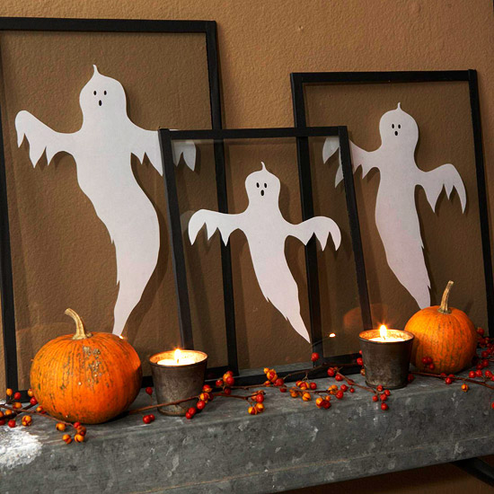 idées-décoration-Halloween-fantômes-adorables-fantômes-blancs-cadres