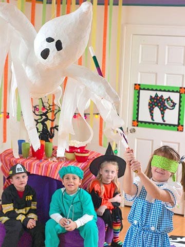 idées-décoration-Halloween-fantômes-adorables-pinata décoration pour Halloween
