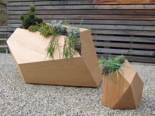 idée-aménagement-espace-extérieur-contemporain-jardinières-bois