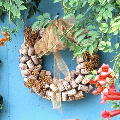 idée-originale-couronne-de-porte-bouchon-liège