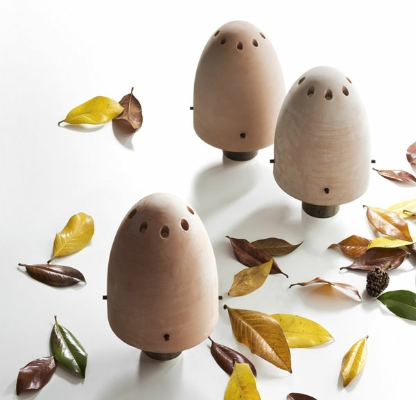 idée-originale-luminaire-de-jardin-forme-champignon-feuilles-automnales