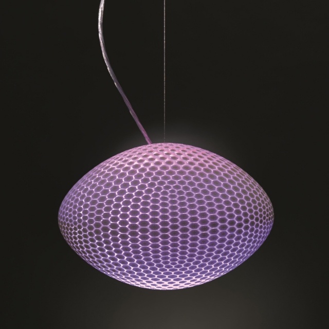 idée-originale-luminaire-design-lampe-3D-violette