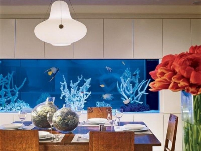 idées-aquarium-salon-design-moderne-éclairage-bleu