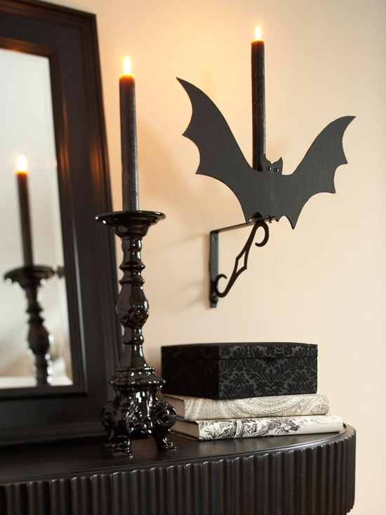 idées-décoration-Halloween-chats-noirs-chauves-souris-bougeoir