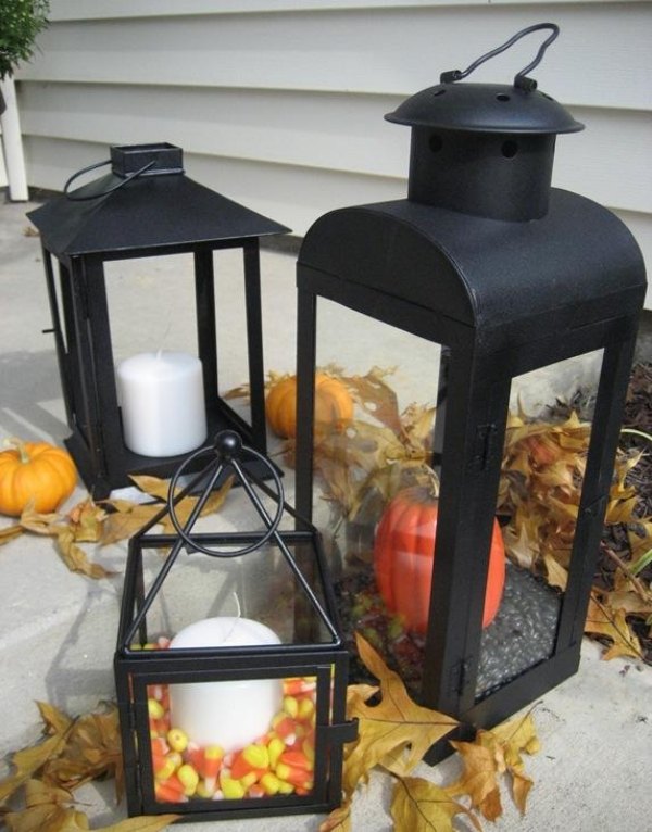 idées-décoration-automnale-lanternes-bougies-citrouilles-maïs-Halloween