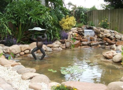 jardin de rocaille plantes-arbustes-arbres-bassin