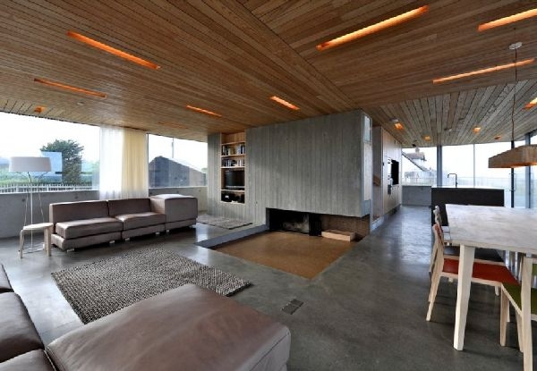 lambris-bois-plafond-éclairage-encastré-moderne