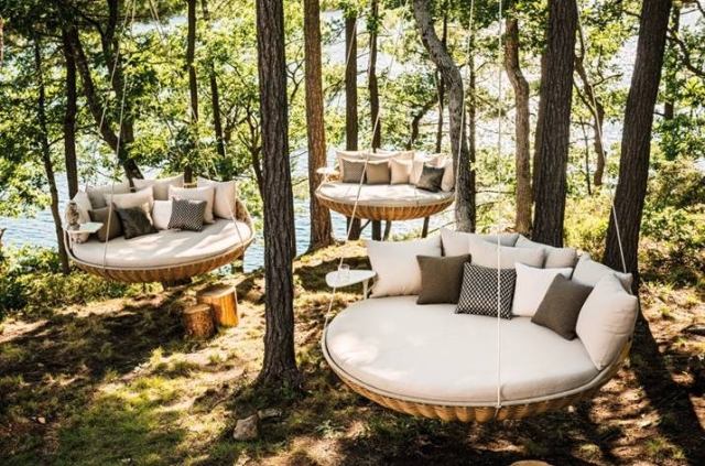 lit-rond-extérieur-suspendu-dedon-igloo-design-Daniel-Pouzet