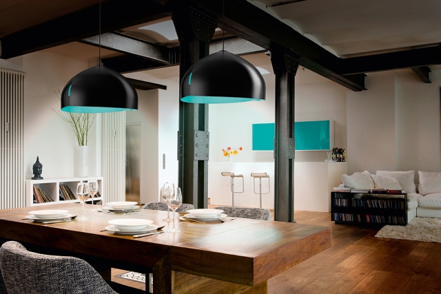 luminaires-design-spectaculaires-idées-suspensions-noires-turquoise-salle-manger