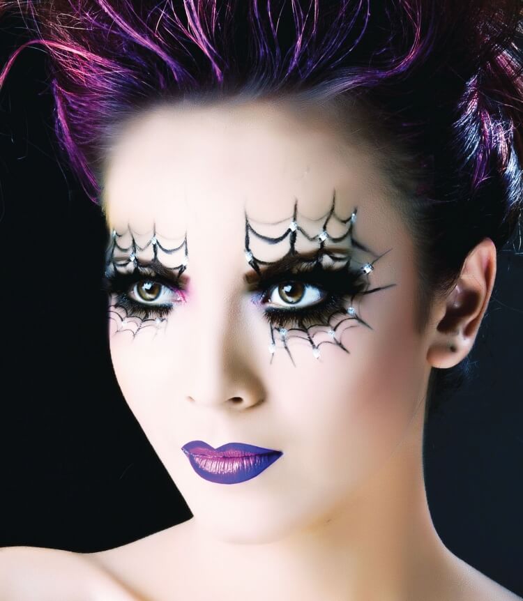 maquillage toussaint femme cheveux lilas toiles d'araignées dessinées