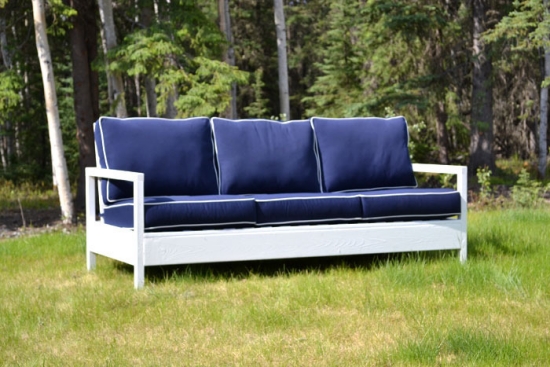meuble-de-jardin-canapé-confortable-coussins-bleus