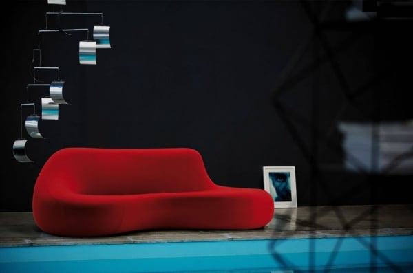 meuble-design-salon-canapé-rouge-koochy-Karim-Rashid
